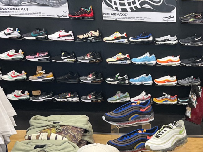 Athletic shoe stores Little Rock shines repairs near you