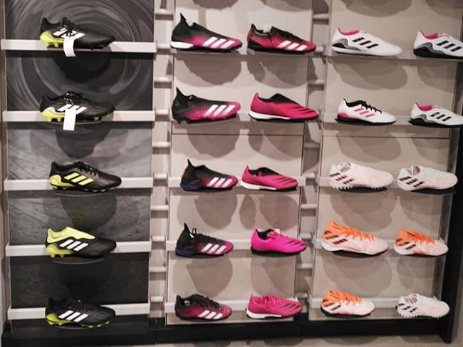 Athletic shoe stores Naples shines repairs near you