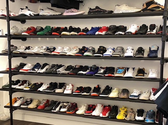Athletic shoe stores New York City shines repairs near you