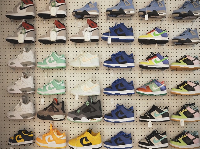 Athletic shoe stores Wichita shines repairs near you