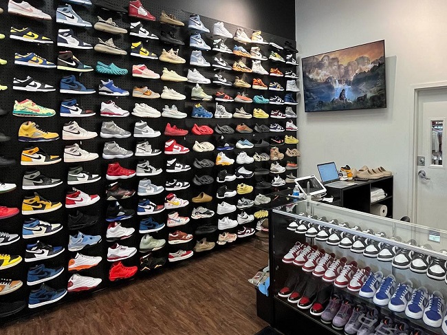 Athletic shoe stores Columbus shines repairs near you