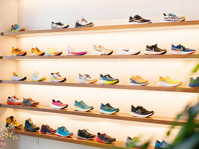 Athletic shoe stores Oakland shines repairs near you