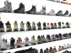 Athletic shoe stores Antwerp shines repairs near you