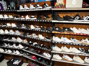 Athletic shoe stores Tucson shines repairs near you