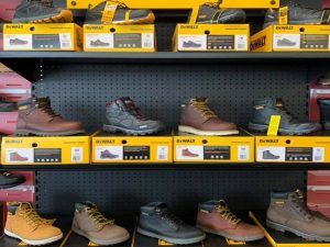 Athletic shoe stores Orlando shines repairs near you