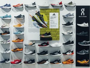 Athletic shoe stores Prague shines repairs near you
